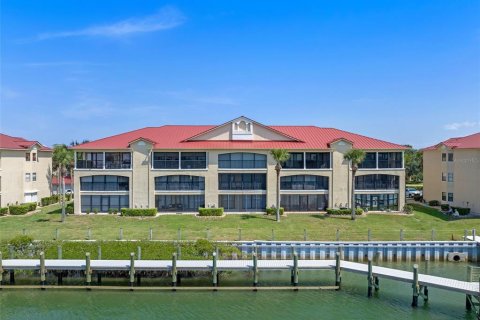 Condo in New Smyrna Beach, Florida, 2 bedrooms  № 1870522 - photo 29