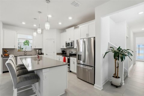 House in Orlando, Florida 4 bedrooms, 228.54 sq.m. № 2218275 - photo 16