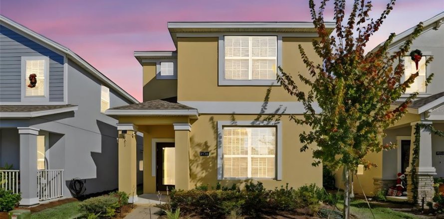 House in Orlando, Florida 4 bedrooms, 228.54 sq.m. № 2218275