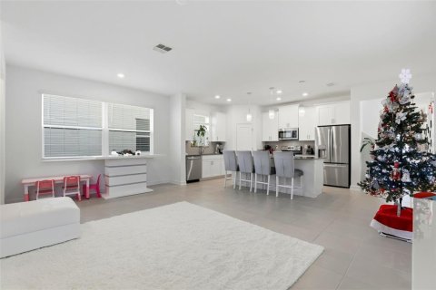 House in Orlando, Florida 4 bedrooms, 228.54 sq.m. № 2218275 - photo 22
