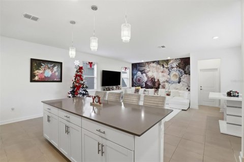 House in Orlando, Florida 4 bedrooms, 228.54 sq.m. № 2218275 - photo 19