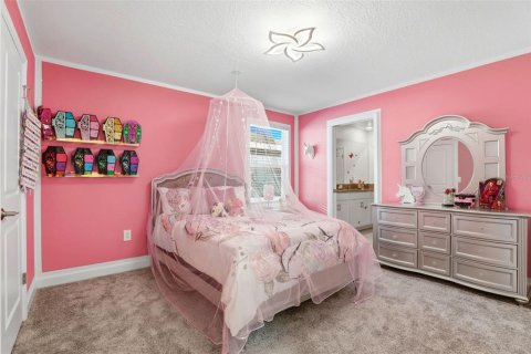 House in Orlando, Florida 4 bedrooms, 228.54 sq.m. № 2218275 - photo 6