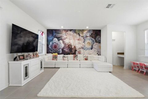 House in Orlando, Florida 4 bedrooms, 228.54 sq.m. № 2218275 - photo 20