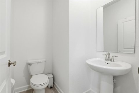House in Orlando, Florida 4 bedrooms, 228.54 sq.m. № 2218275 - photo 23