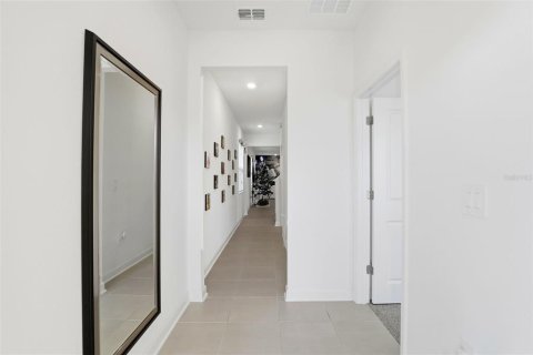 House in Orlando, Florida 4 bedrooms, 228.54 sq.m. № 2218275 - photo 13