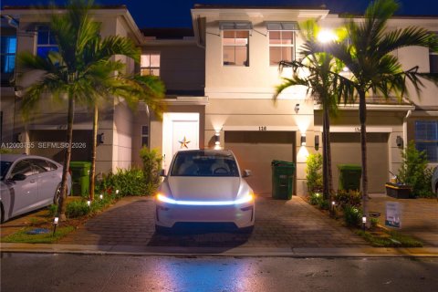 Touwnhouse à Pembroke Pines, Floride 3 chambres, 190.36 m2 № 2068194