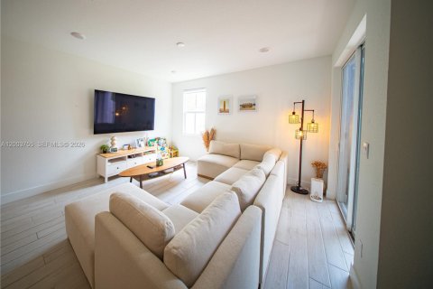 Купить таунхаус в Пемброк-Пайнс, Флорида 3 спальни, 190.36м2, № 2068194 - фото 26