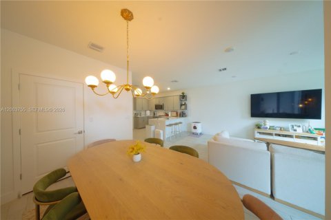 Купить таунхаус в Пемброк-Пайнс, Флорида 3 спальни, 190.36м2, № 2068194 - фото 29