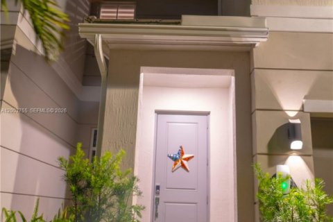 Купить таунхаус в Пемброк-Пайнс, Флорида 3 спальни, 190.36м2, № 2068194 - фото 8