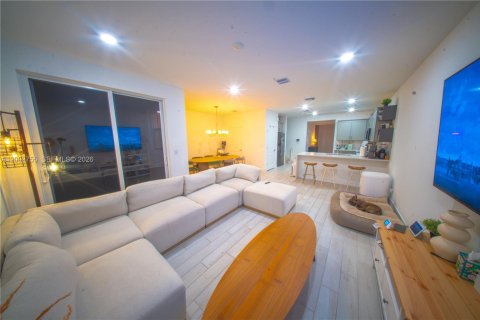 Купить таунхаус в Пемброк-Пайнс, Флорида 3 спальни, 190.36м2, № 2068194 - фото 27