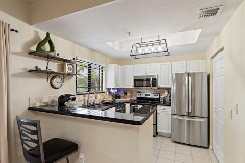 Condo in Palm Beach Gardens, Florida, 3 bedrooms  № 2352611 - photo 27