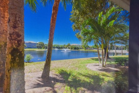 Condo in Palm Beach Gardens, Florida, 3 bedrooms  № 2352611 - photo 23