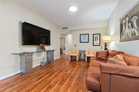 Condo in Palm Beach Gardens, Florida, 3 bedrooms  № 2352611 - photo 24