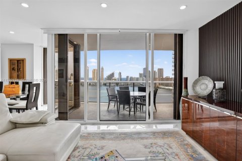 Купить кондоминиум в Авентура, Флорида 3 спальни, 229.47м2, № 2243943 - фото 17