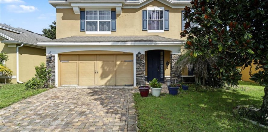 Casa en Clermont, Florida 5 dormitorios, 261.98 m2 № 2386748