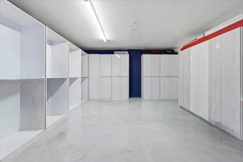 Купить виллу или дом в Хайалиа, Флорида 5 спален, 286.51м2, № 1989360 - фото 21