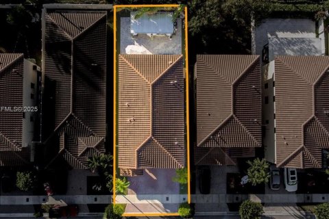 Купить виллу или дом в Хайалиа, Флорида 5 спален, 286.51м2, № 1989360 - фото 4