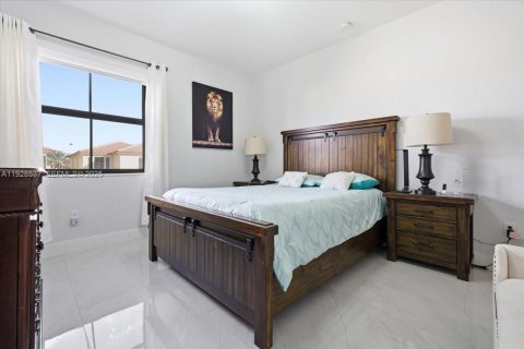 Купить виллу или дом в Хайалиа, Флорида 5 спален, 286.51м2, № 1989360 - фото 23