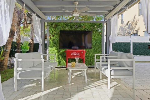 Купить виллу или дом в Хайалиа, Флорида 5 спален, 286.51м2, № 1989360 - фото 20