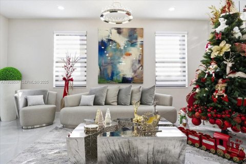 Купить виллу или дом в Хайалиа, Флорида 5 спален, 286.51м2, № 1989360 - фото 17