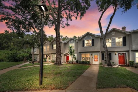 Touwnhouse à vendre à Palm Harbor, Floride: 2 chambres, 82.31 m2 № 1899511 - photo 1