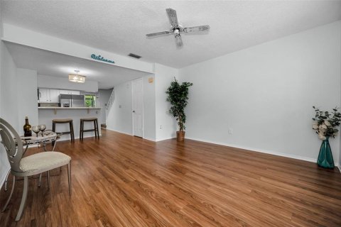 Touwnhouse à vendre à Palm Harbor, Floride: 2 chambres, 82.31 m2 № 1899511 - photo 10