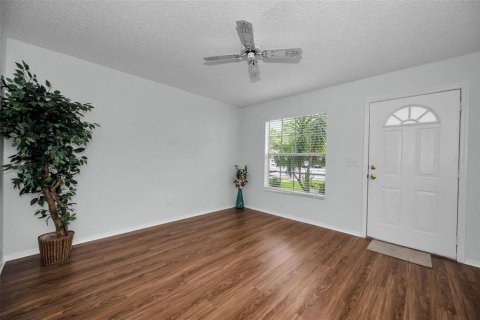 Touwnhouse à vendre à Palm Harbor, Floride: 2 chambres, 82.31 m2 № 1899511 - photo 9