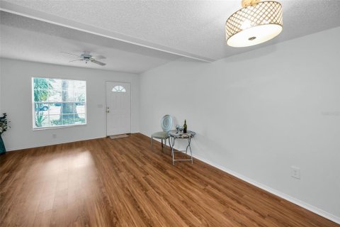 Touwnhouse à vendre à Palm Harbor, Floride: 2 chambres, 82.31 m2 № 1899511 - photo 13