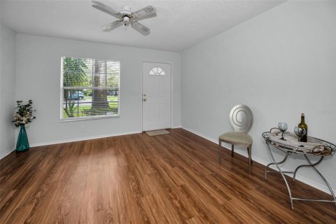 Touwnhouse à vendre à Palm Harbor, Floride: 2 chambres, 82.31 m2 № 1899511 - photo 8