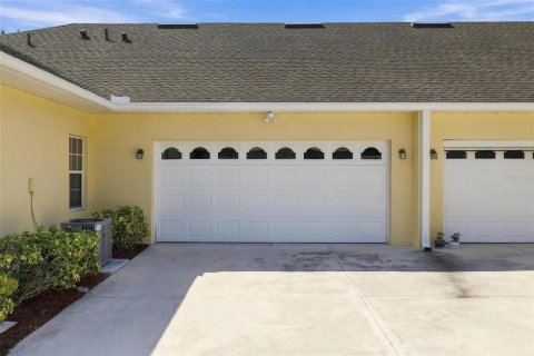 Villa ou maison à vendre à Port Charlotte, Floride: 2 chambres, 126.72 m2 № 2428933 - photo 5