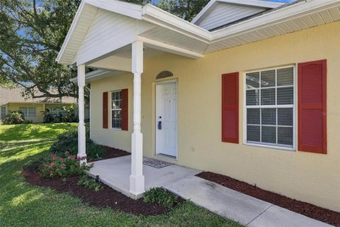 Villa ou maison à Port Charlotte, Floride 2 chambres, 126.72 m2 № 2428933