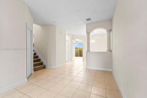 Adosado en venta en Homestead, Florida, 4 dormitorios, 172.05 m2 № 2000681 - foto 3