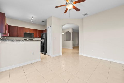 Adosado en venta en Homestead, Florida, 4 dormitorios, 172.05 m2 № 2000681 - foto 12