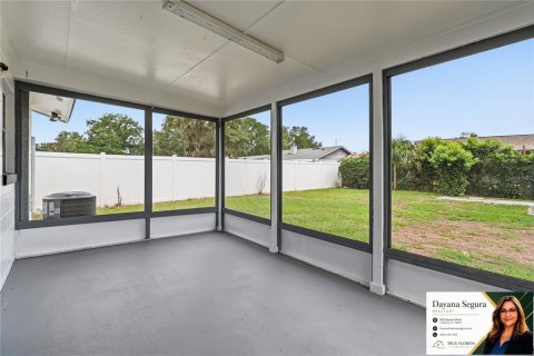 Купить виллу или дом в Брэндон, Флорида 7 комнат, 115.38м2, № 2196975 - фото 11