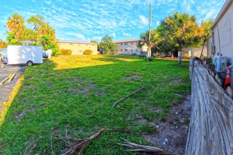 Commercial property in Pompano Beach, Florida № 2250542 - photo 3