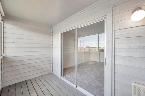 Condominio en venta en Saint Petersburg, Florida, 1 dormitorio, 48.77 m2 № 2216023 - foto 23