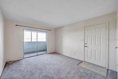 Condominio en venta en Saint Petersburg, Florida, 1 dormitorio, 48.77 m2 № 2216023 - foto 15