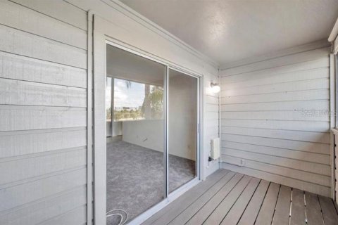 Condominio en venta en Saint Petersburg, Florida, 1 dormitorio, 48.77 m2 № 2216023 - foto 6