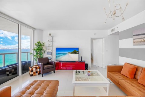 Copropriété à louer à Miami Beach, Floride: 2 chambres, 122.82 m2 № 1850587 - photo 3