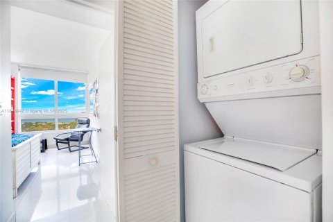 Copropriété à louer à Miami Beach, Floride: 2 chambres, 122.82 m2 № 1850587 - photo 15