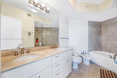 Copropriété à louer à Miami Beach, Floride: 2 chambres, 122.82 m2 № 1850587 - photo 13