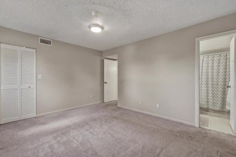 Copropriété à vendre à Pembroke Pines, Floride: 2 chambres, 96.34 m2 № 2147340 - photo 21