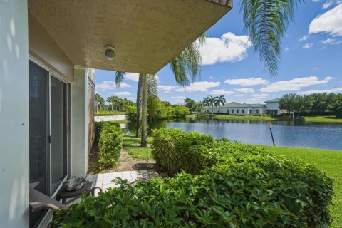 Condo à Pembroke Pines, Floride, 2 chambres  № 2147340