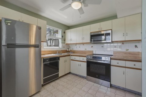 Copropriété à vendre à Pembroke Pines, Floride: 2 chambres, 96.34 m2 № 2147340 - photo 15