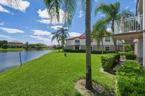 Copropriété à vendre à Pembroke Pines, Floride: 2 chambres, 96.34 m2 № 2147340 - photo 3