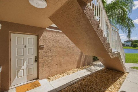 Copropriété à vendre à Pembroke Pines, Floride: 2 chambres, 96.34 m2 № 2147340 - photo 5