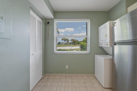 Copropriété à vendre à Pembroke Pines, Floride: 2 chambres, 96.34 m2 № 2147340 - photo 16