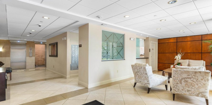 Condo in Riviera Beach, Florida, 2 bedrooms № 1182508