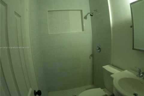 Casa en alquiler en Homestead, Florida, 3 dormitorios, 121.79 m2 № 1928791 - foto 12