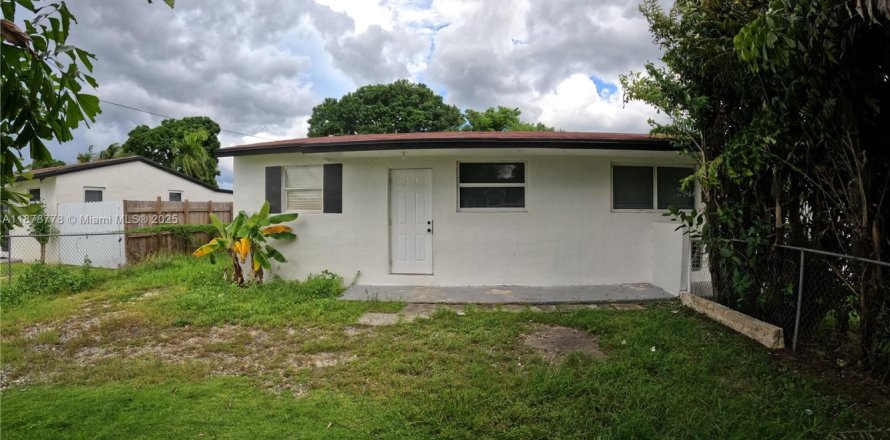 Casa en Homestead, Florida 3 dormitorios, 121.79 m2 № 1928791